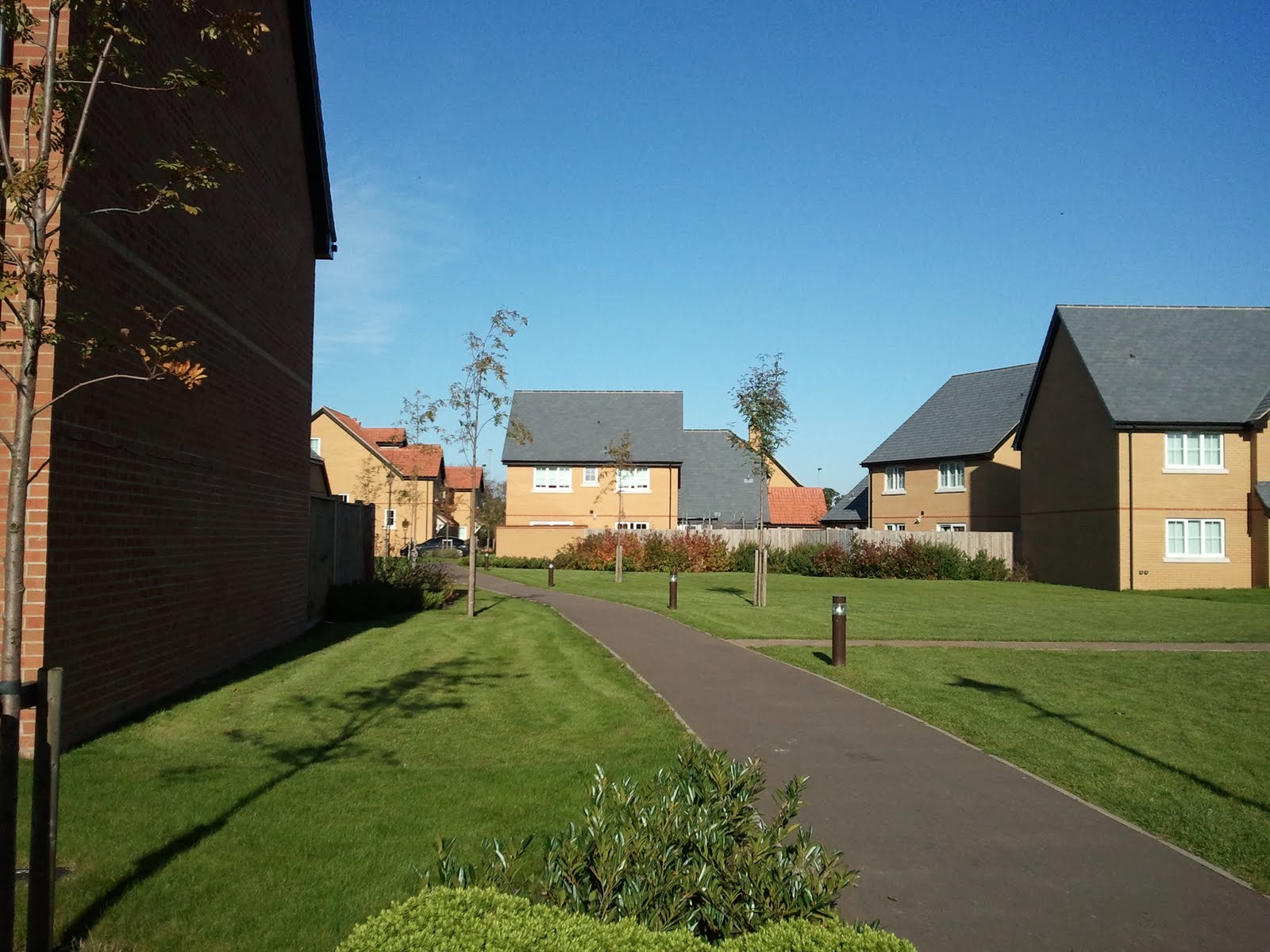 Carol's Visit to UK 100610 to 110310 The Base where they live